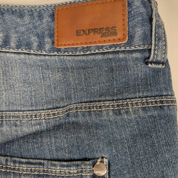 Express Jeans Women's Cuffed Denim Shorts , Size 12 - Picture 3 of 7